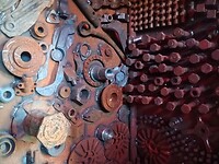 Kunst in museum voor metaalnijverheid