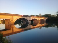 Pont de commerce bij de Port de Garde naar Verdun