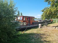 Ligplaats 84, Parroy