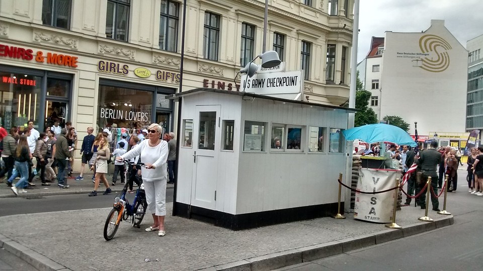 checkpoint Tineke
