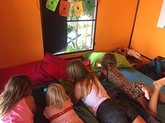 Kids op bed met tilda