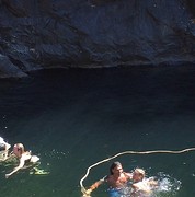 Joli in water touw