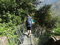 Een van de vele loopbruggen