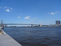 Delaware Rivier met de Ben Franklin Bridge