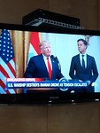 Zie ik toch ineens Rutte op de tv