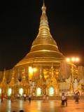 Shwedagon in het donker