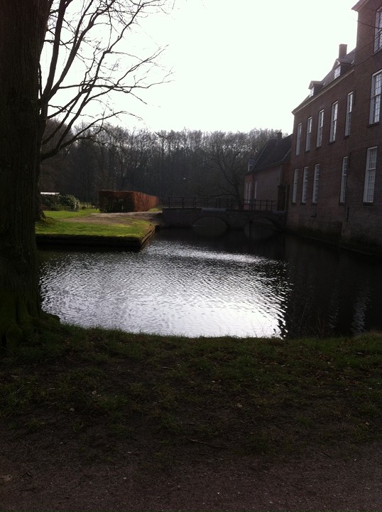 Gracht bij het kasteel