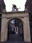 Poort naar ontwerp van Pieter Post