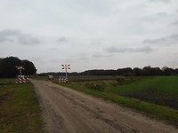 overgang helaas zonder stoomtrein