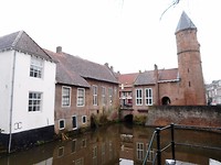 gracht met Kamperbinnenpoort