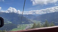 Vipiteno - in de gondel vanuit de bergen naar beneden