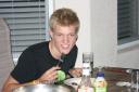 Mitchell geniet van onze 1e Amerikaanse BBQ!!