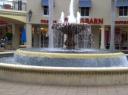 De fontein in Miromar Outlet