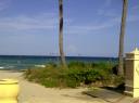 Om dit strand verder te bekijken