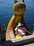 Bij de Uros eilanden in het Titicacameer