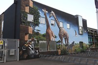 124. Links van ingang dierentuin