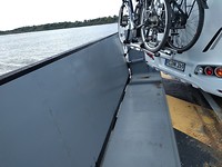 15 het past maar net op de over volle pont