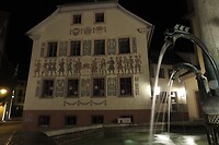 16. In het centrum is weinig verlicht, maar mooi is het wel
