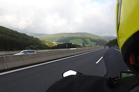 32. We starten op een rustige snelweg