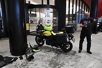 126. Helemaal doorweekt vóór de Gotthard