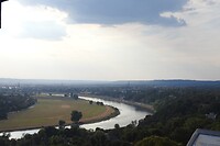 85. Uitzicht over de Elbe vanaf de Schwebebahn