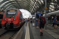 86. Vertrek uit Dresden met de Nikolaus Express...