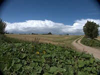 11. Blauwe lucht en wolken op Funen