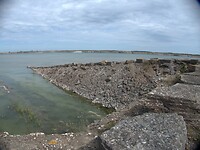 72. Het pad door het meer is afgesneden