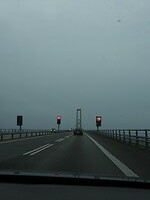 182. Met mist en wat regen de Storebaeltbrug over