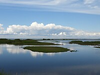 146. Blauwe lucht aan zee
