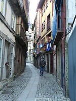 11. Smalle straatjes in Porto