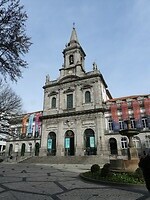 63. De kerk, Igreja da Santissima Trindade, vlakbij ons hotel