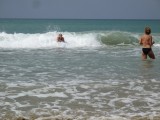 Bodyboarden! Surfen is te moeilijk ;)