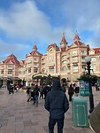 Het Disneyland Hotel en de ingang