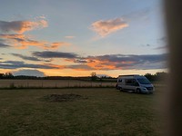 Naturistencamping: Svoboda met prachtige zonsondergang