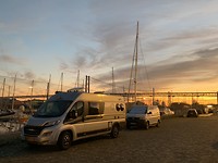 Lissabon met 25 aprilbrug vanaf camperplek: Estacionamento Alcantara Rocha
