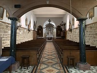 In de kerk bij de camperplek: Parking, Englancourt