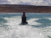 Een eerste lesje wakeboarden! Gaaf!