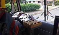 7. bijzonder die geldbak bij de chauffeur