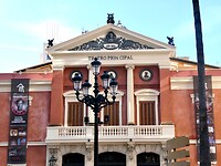 Theater op Plaça de la Pau