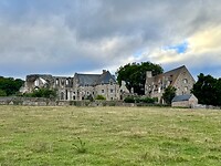 Abbey de Beauport vanaf de zee