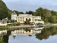 Casino aan het meer in Bagnoles d’Orne