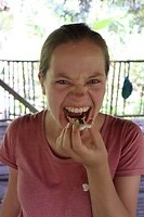 Eten of gegeten worden: piranha op Yuccabrood
