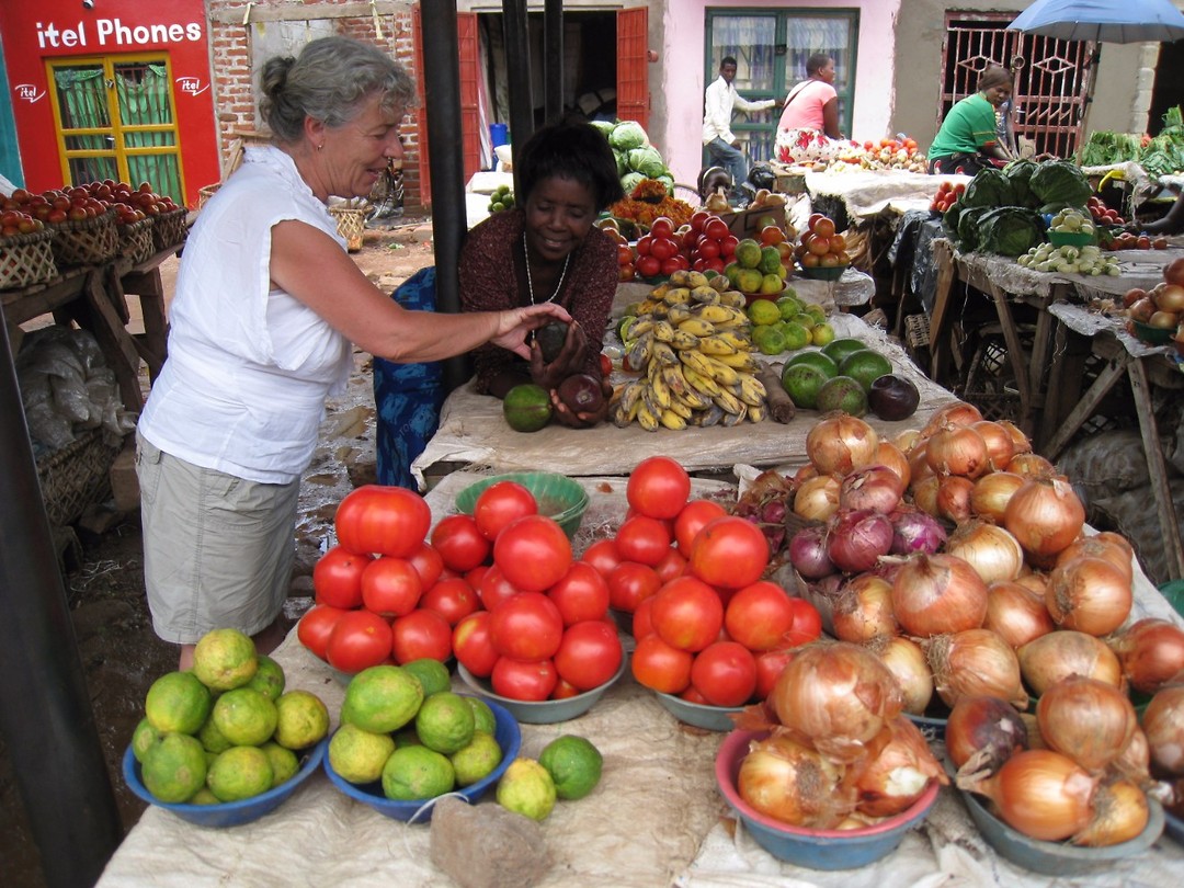 avocado's uizoeken op markt Chipata