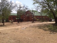 anglicaanse kerk in Msoro waarvan Edward de priester is