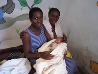 Blessing Beauty met moeder en tante