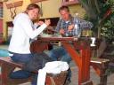 Braaien bij Fawlty Towers ( ons flat in Kaapstad)