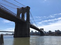Brooklyn Bridge vanaf Manhattan