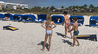 spel op strand Tineke