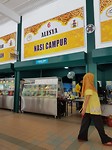 Lunch bij een Foodcourt